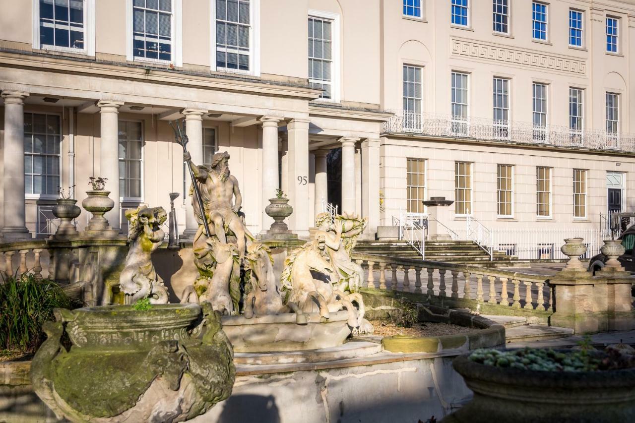 Elliot Oliver - Stylish 2 Bedroom Town Centre Apartment Cheltenham Exterior photo